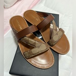 Authentic Coach Harlan Sig Sandal